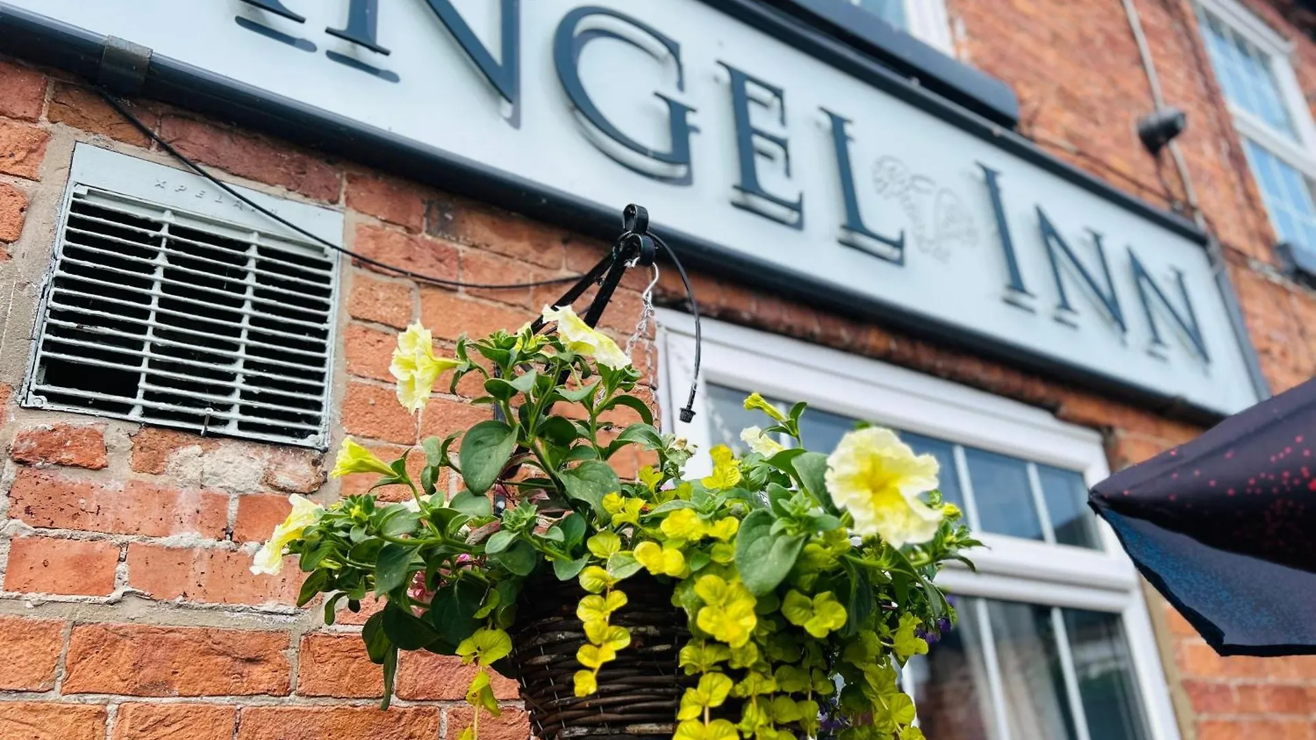 Angel Inn Misson